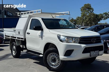 White 2019 Toyota Hilux Cab Chassis Sr (4X4)