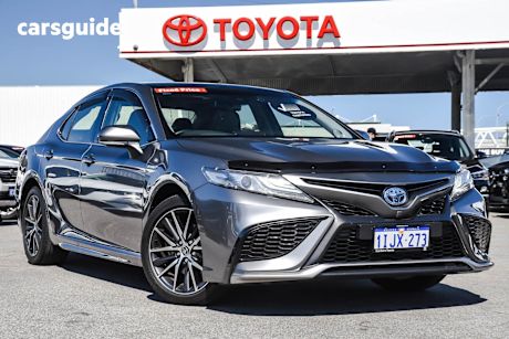 Silver 2024 Toyota Camry Sedan Sl Hybrid