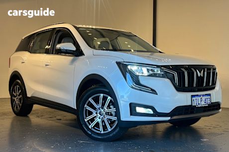 White 2024 Mahindra XUV700 Wagon Ax7L