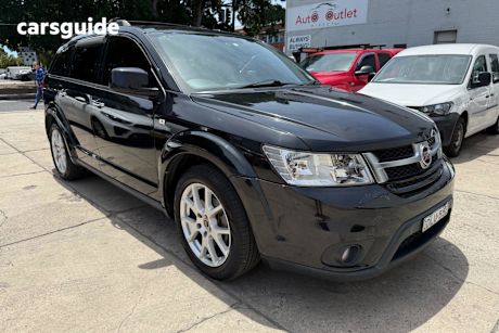 Black 2013 Fiat Freemont Wagon Lounge