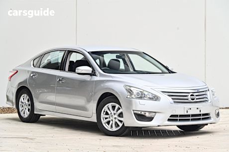 Silver 2014 Nissan Altima Sedan St-L