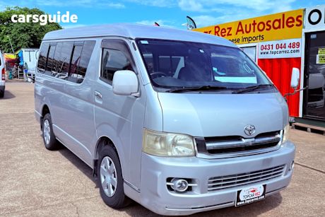 Silver 2004 Toyota HiAce Wagon COMMUTER