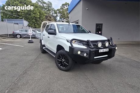 White 2020 Mitsubishi Triton Double Cab Pick Up Glx Plus (4X4)