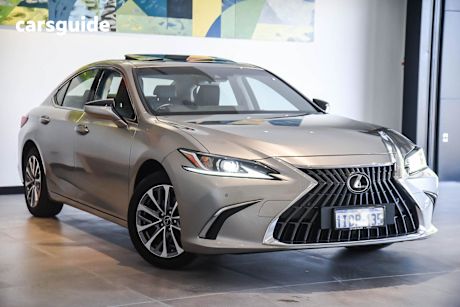 Silver 2024 Lexus ES250 Sedan Luxury
