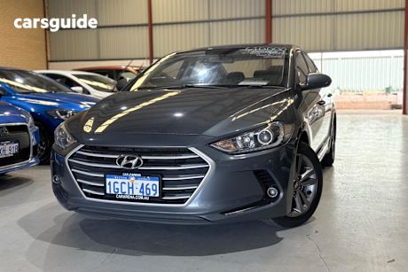 Grey 2016 Hyundai Elantra Sedan Active 2.0 Mpi