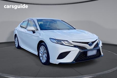 White 2020 Toyota Camry Sedan Ascent Sport (Hybrid)