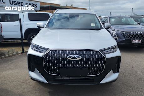 Silver 2025 Chery Tiggo 7 SUV URBAN F