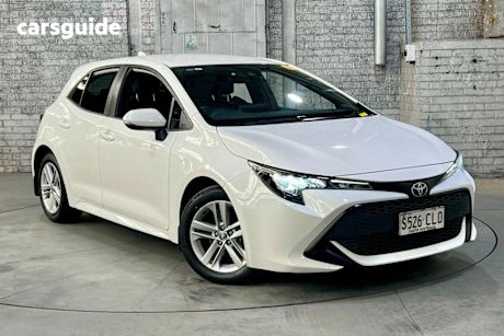 White 2021 Toyota Corolla Hatchback Ascent Sport