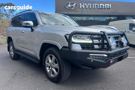 Silver 2024 Toyota Landcruiser Wagon Lc300 Sahara (4X4)