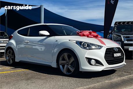White 2012 Hyundai Veloster Coupe Sr Turbo