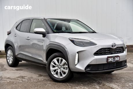 Silver 2025 Toyota Yaris Cross Wagon Gxl Hybrid