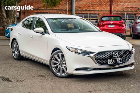 White 2021 Mazda 3 Sedan G20 Evolve