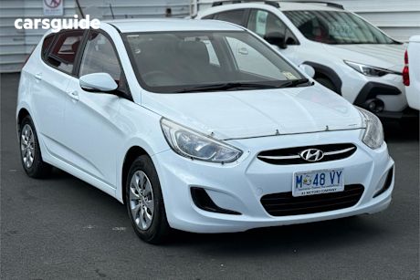 White 2016 Hyundai Accent Hatchback Active
