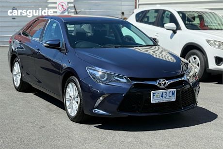 Blue 2015 Toyota Camry Sedan Atara S
