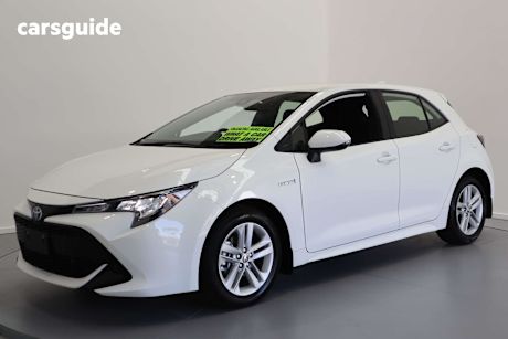 White 2020 Toyota Corolla Hatchback Ascent Sport (Hybrid)