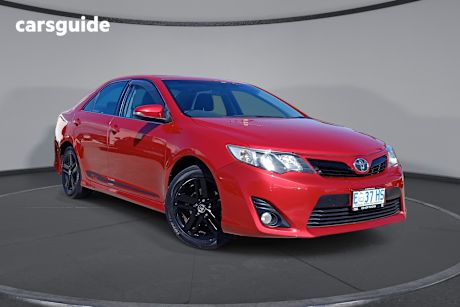 Red 2014 Toyota Camry Sedan Rz S.E.