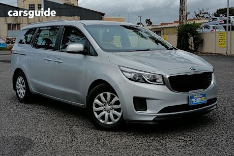Silver 2016 Kia Carnival Wagon S