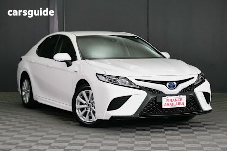 White 2019 Toyota Camry Sedan Ascent Sport (Hybrid)