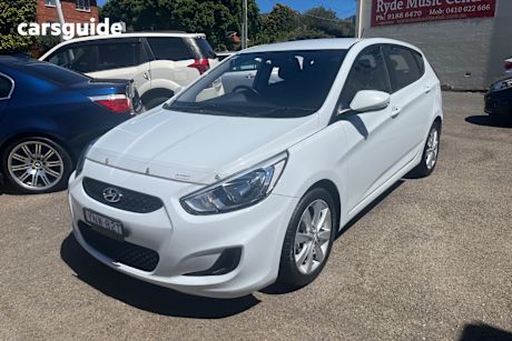 White 2019 Hyundai Accent Hatchback Sport
