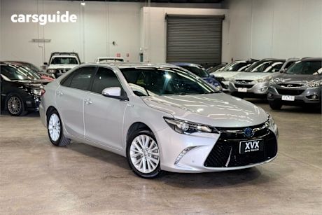 Silver 2016 Toyota Camry Sedan Atara Sl Hybrid