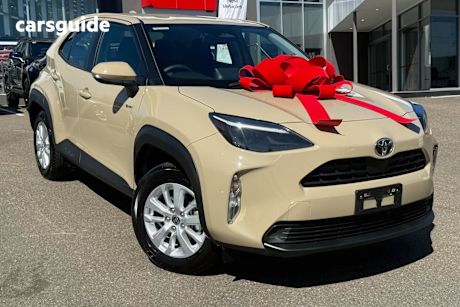 Beige 2024 Toyota Yaris Cross Wagon Gx Hybrid (Awd)