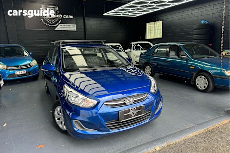 Blue 2016 Hyundai Accent Hatchback Active