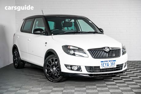 White 2015 Skoda Fabia Hatchback 81 Tsi