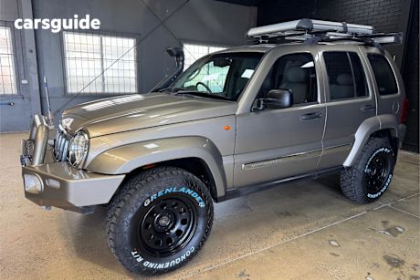 Brown 2005 Jeep Cherokee Wagon Limited (4X4)