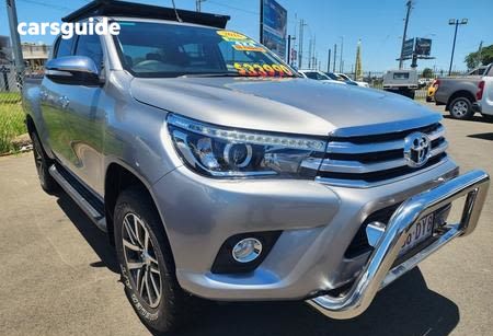 Silver 2016 Toyota Hilux Dual Cab Utility Sr5 (4X4)