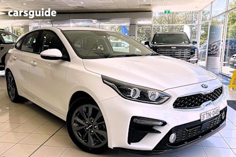 White 2020 Kia Cerato Hatchback S