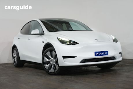 White 2023 Tesla Model Y Wagon Rear-Wheel Drive