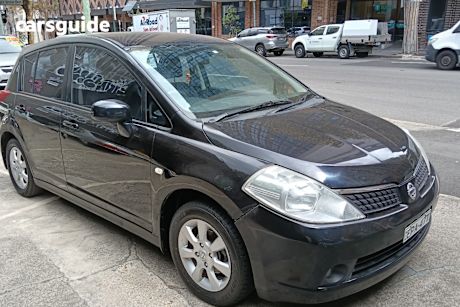 Black 2006 Nissan Tiida Hatchback Q