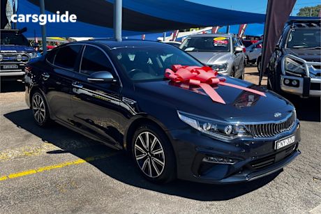 Blue 2019 Kia Optima Sedan Si