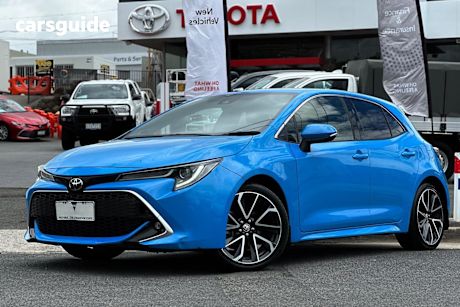 Blue 2018 Toyota Corolla Hatchback Zr