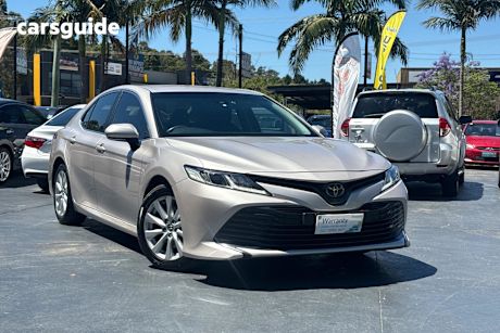 Gold 2018 Toyota Camry Sedan Ascent