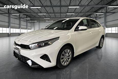 White 2021 Kia Cerato Hatchback S