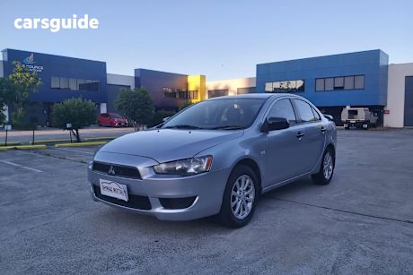 Silver 2009 Mitsubishi Lancer Sedan Es