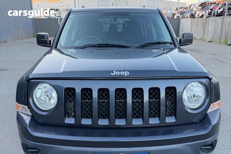 Grey 2016 Jeep Patriot Wagon Sport (4X2)