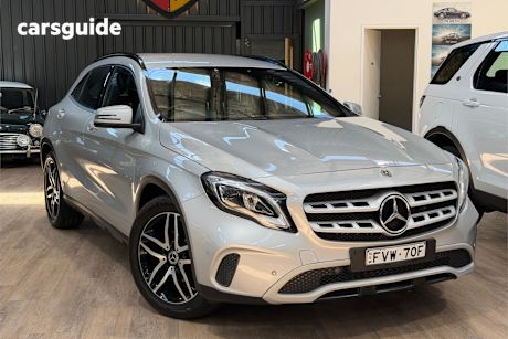 Silver 2018 Mercedes-Benz GLA180 Wagon