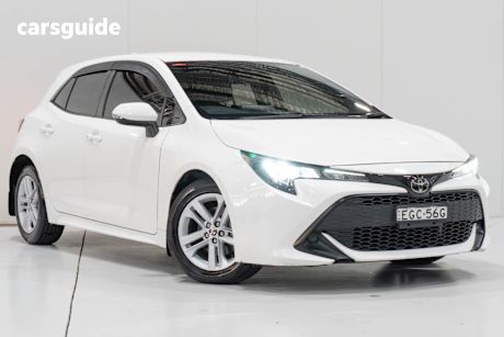 White 2019 Toyota Corolla Hatchback Ascent Sport