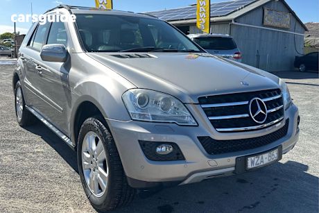 Silver 2009 Mercedes-Benz ML300 Wagon Cdi Luxury (4X4)