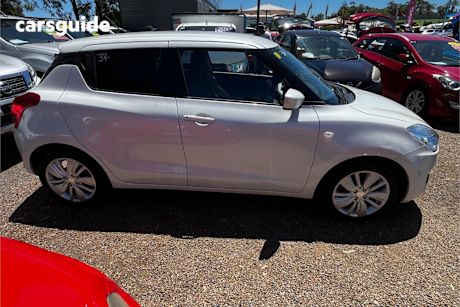 White 2019 Suzuki Swift Hatchback Gl Navigator