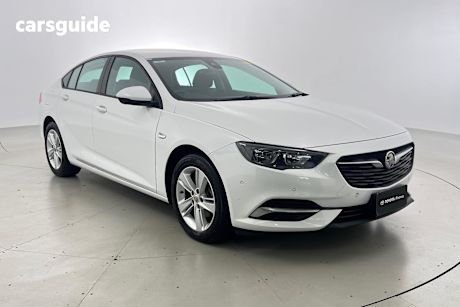 White 2019 Holden Commodore Liftback Lt (5Yr)