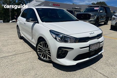 White 2022 Kia RIO Hatchback Gt-Line
