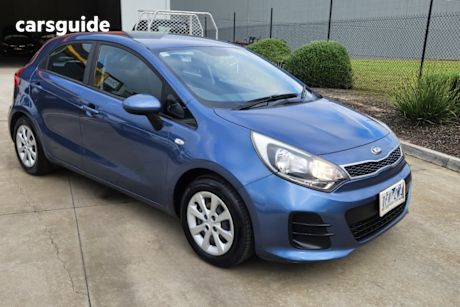 Blue 2015 Kia RIO Hatchback S