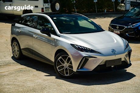 Silver 2024 MG MG4 Hatchback Essence 64