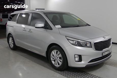 Silver 2016 Kia Carnival Wagon Si