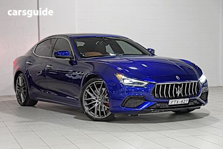 Blue 2018 Maserati Ghibli Sedan Gransport