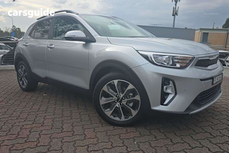 Silver 2024 Kia Stonic Wagon Sport