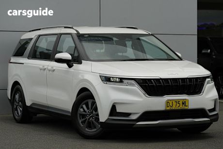 White 2023 Kia Carnival Wagon S